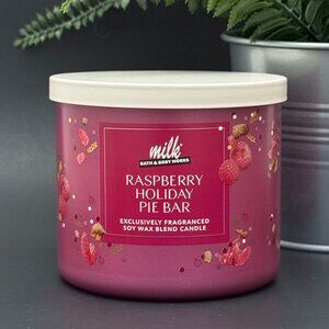 BBW Milk Bar Collaboration Raspberry Holiday Pie Bar Bath & Body Works Candle